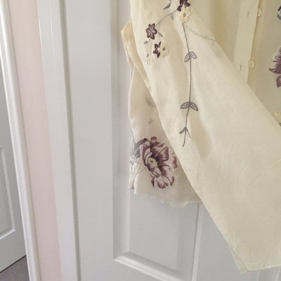 J.Jill Beautiful Embroidered Blouse, Long Sleeve, Button Front, Petite Large - Picture 3 of 5